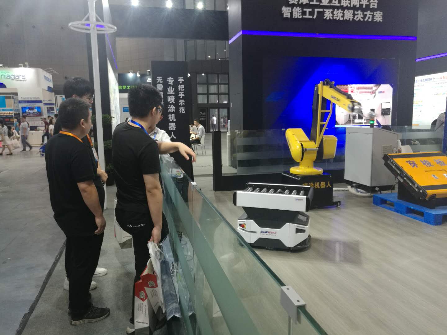 賽歐噴涂機(jī)器人